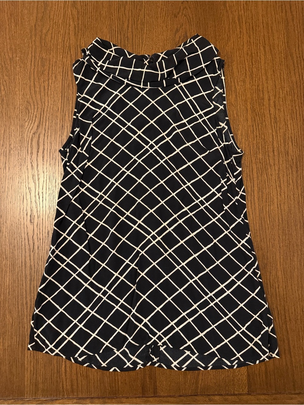 Banana Republic Black and White Geometric Plaid Sleeveless Blouse
